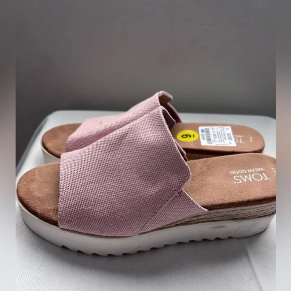 TOMS Women's Mauve Canvas Mules size 9 like new - Picture 1 of 5